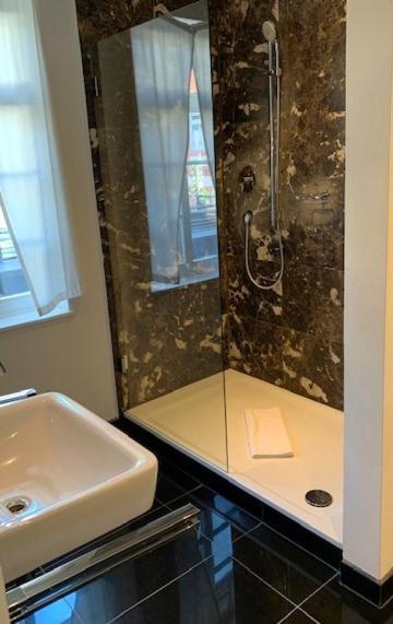 Weinhotel Eltvinum 埃尔特维勒 外观 照片